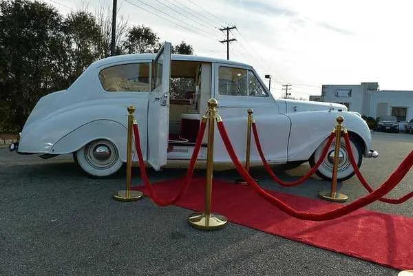 White Rolls Royce Princess for wedding car rental
