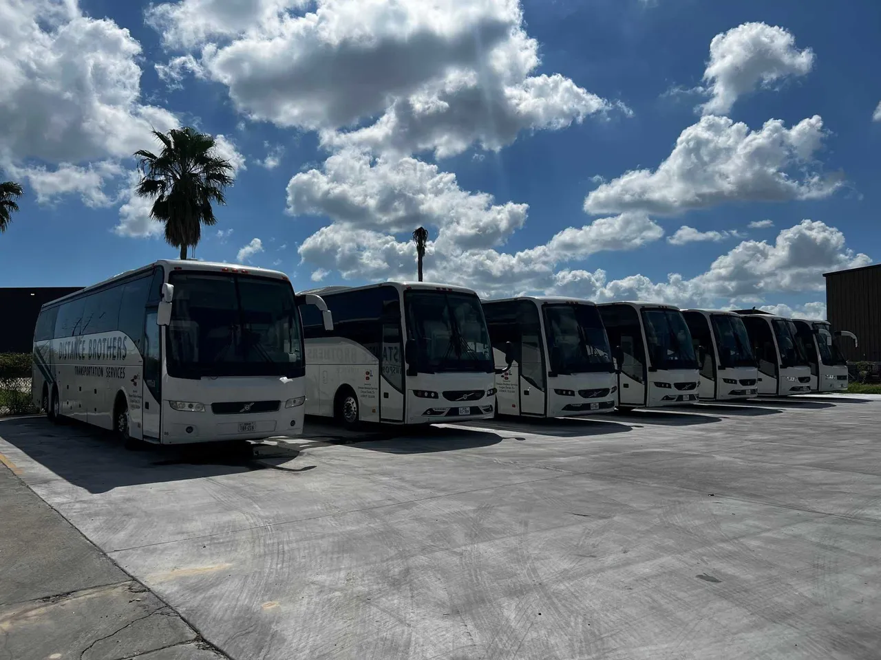 Executive Recliner Motorcoach Executive Recliner Motorcoach for charter bus rental